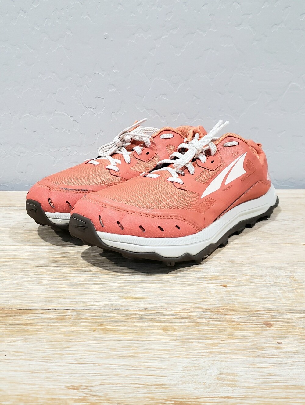 ALTRA Women's Lone Peak 6 Trail Running Shoes (8.5) Orange/Ivory